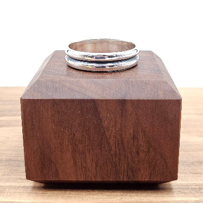 Handmade Sterling Silver Double Band ring close view