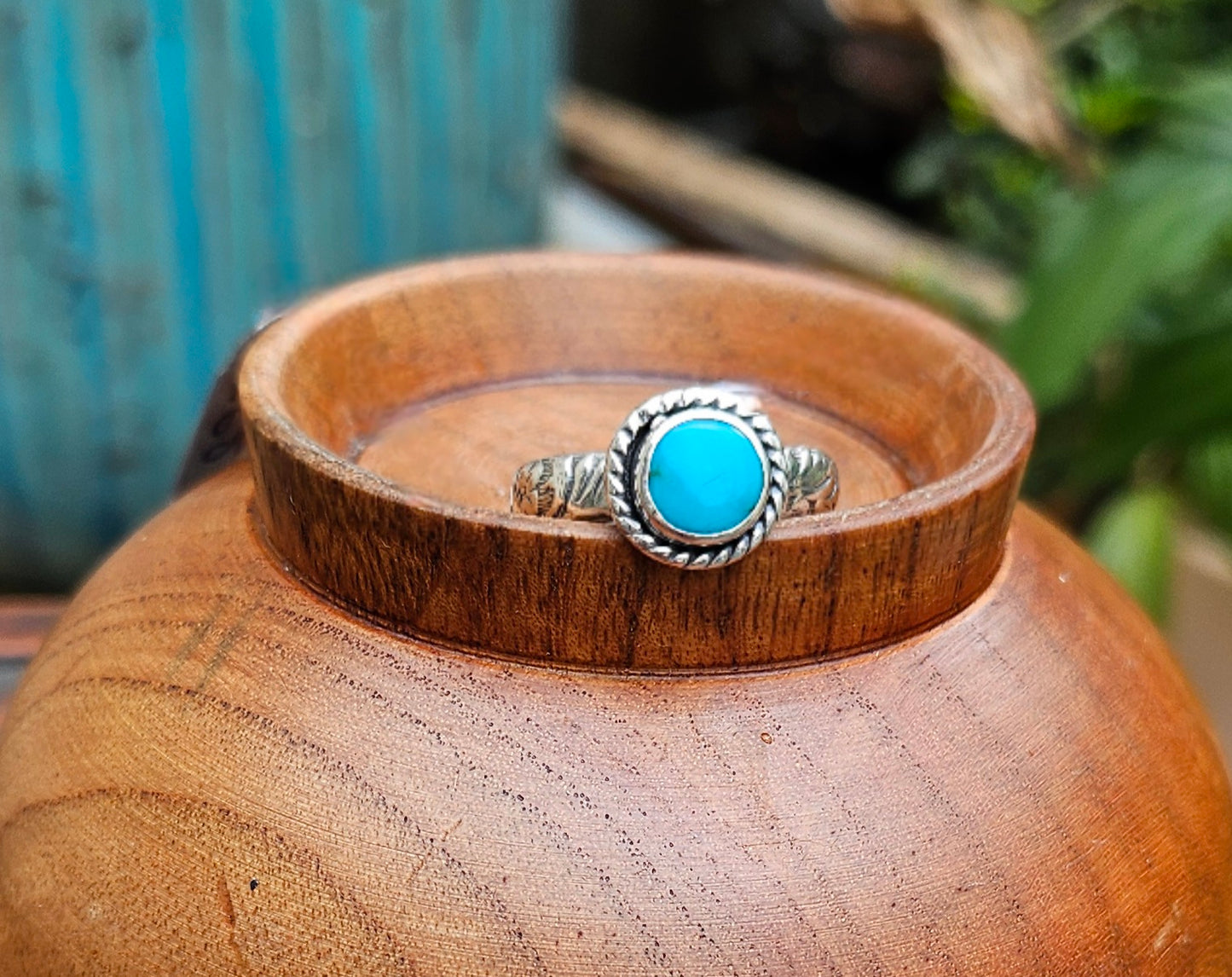 'Bandits Bouquet' Sterling Silver 'Bandits' Turquoise Ring with Floral Ring Band