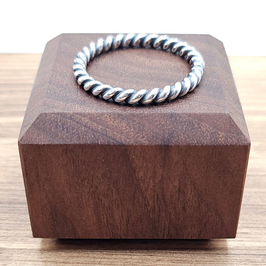 Thick Sterling Silver rope design ring Size T