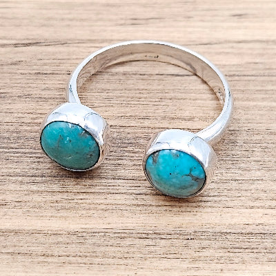 Handmade Sterling Silver Double Kingman Turquoise Ring close view